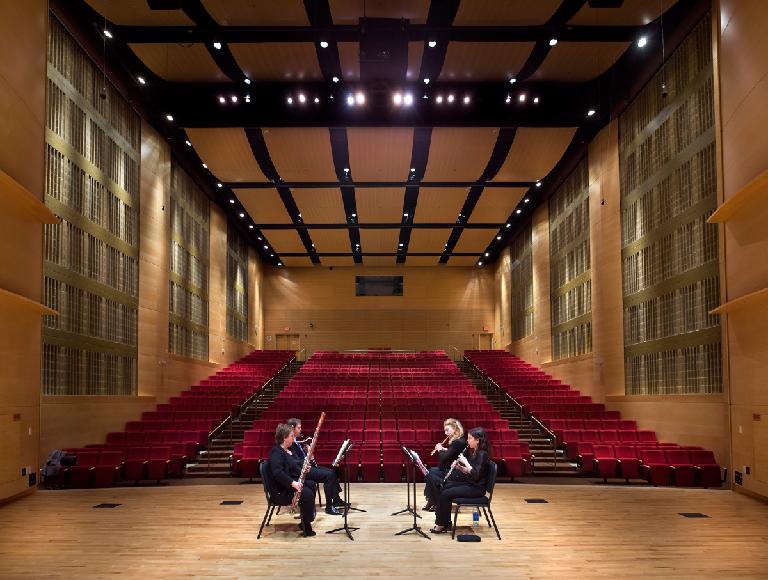 adelphi-university-school-slide_index2