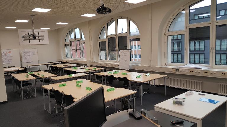 gisma-business-school-school-slide_index5