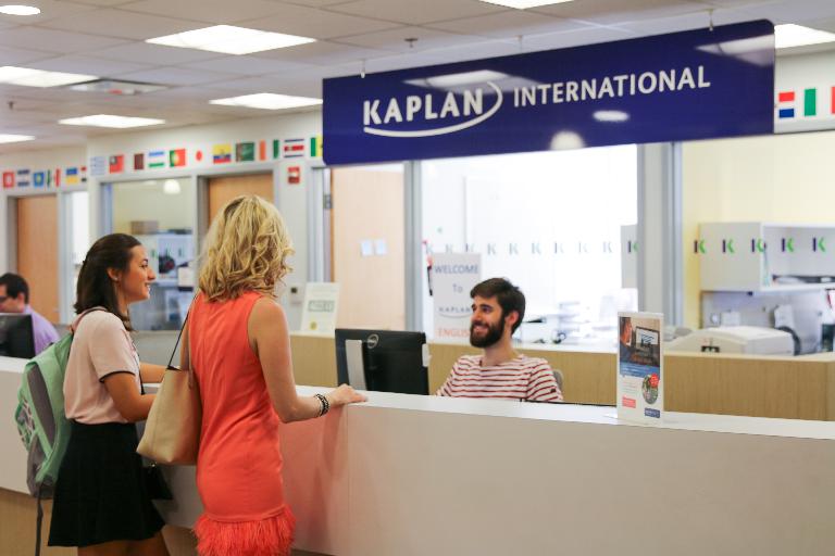 kaplan-international-english-washington-dc-school-slide_index1