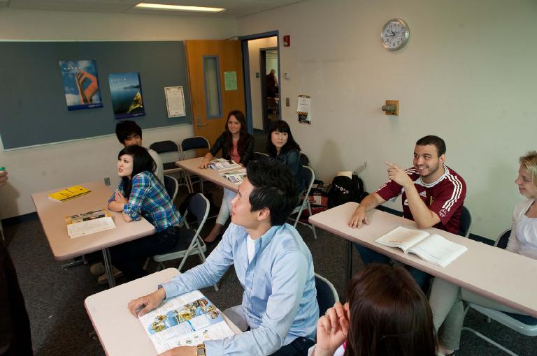 kaplan-international-englishn-seattle-school-slide_index1