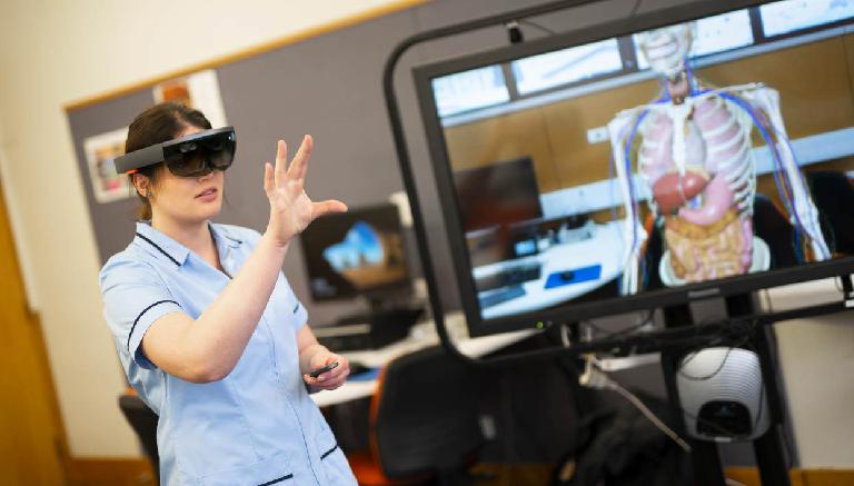 otago-polytechnic-school-slide_index4