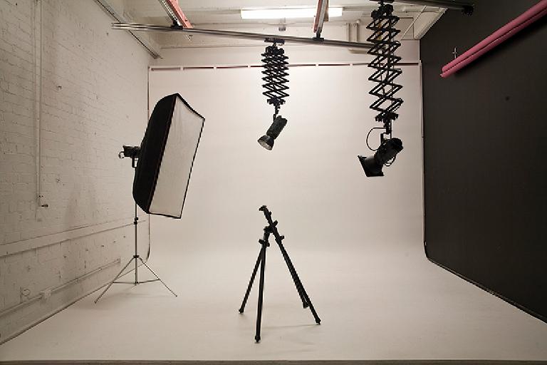whitecliffe-college-of-arts-and-design-school-slide_index3